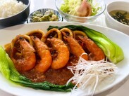 エビとイカのチリソース