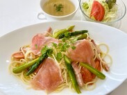 アスパラと生ハムのパスタ