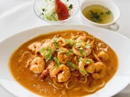 エビのトマトクリームパスタ